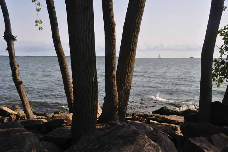 DSC_0018-oh-catawba isl-marblehead light shoreline